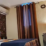 Hotel L'etoile Aeroport - A61
